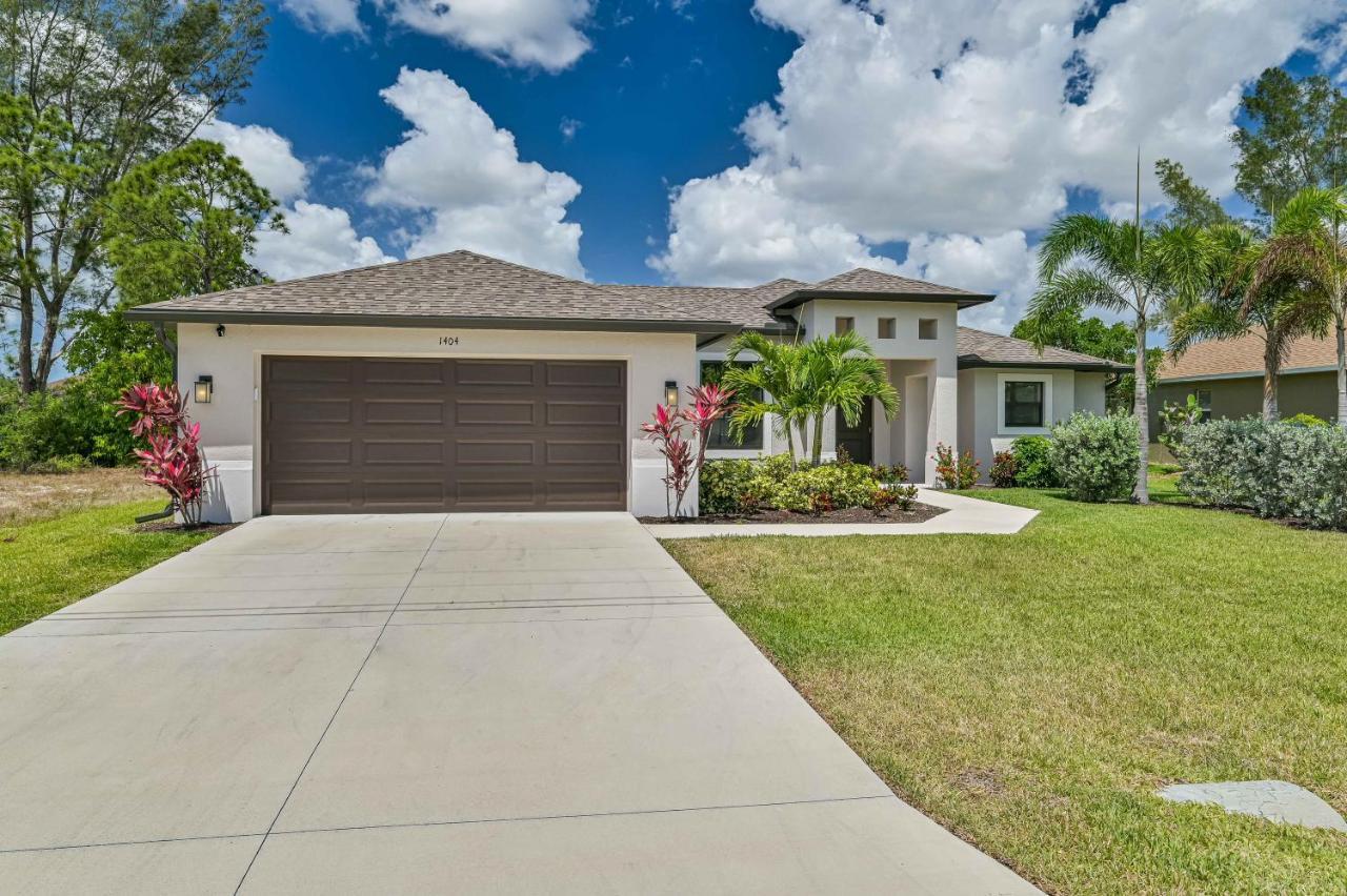 Centrally Located Cape Coral Oasis On Fresh Water Villa Exterior photo